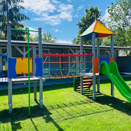 Siesta Pensjonat, 홀리데이파크 레왈