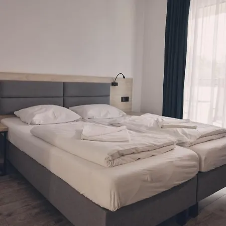 Siesta Pensjonat, Rewal