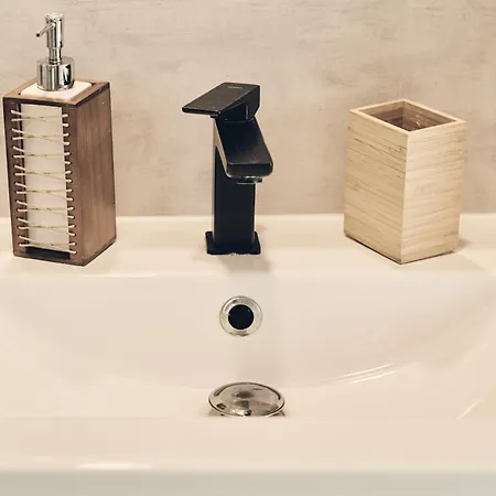 Siesta Pensjonat, * 레왈