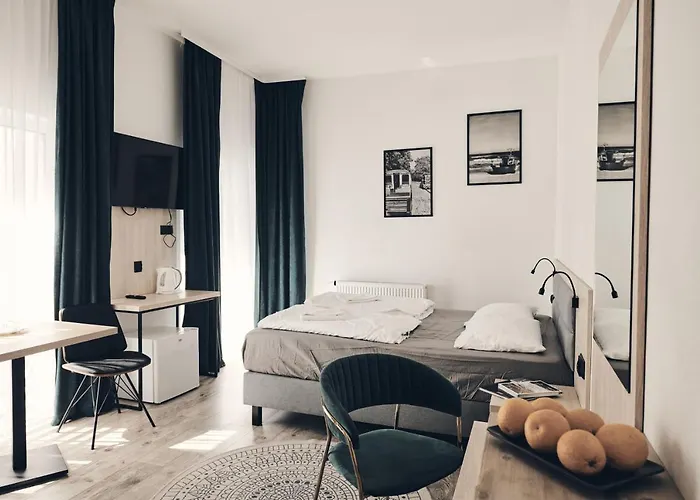 Siesta Pensjonat, Rewal